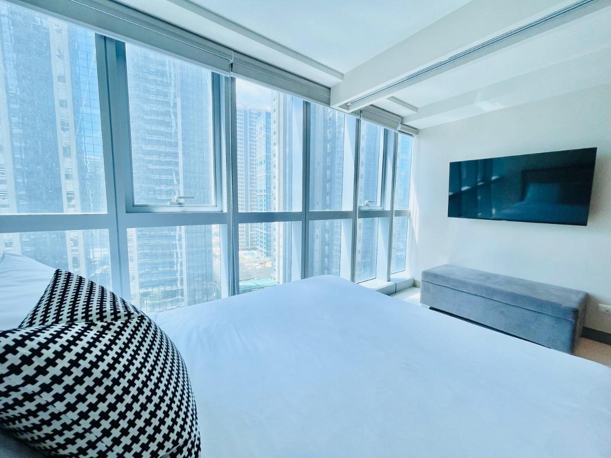 Uptown Parksuites Bgc Taguig Exterior photo