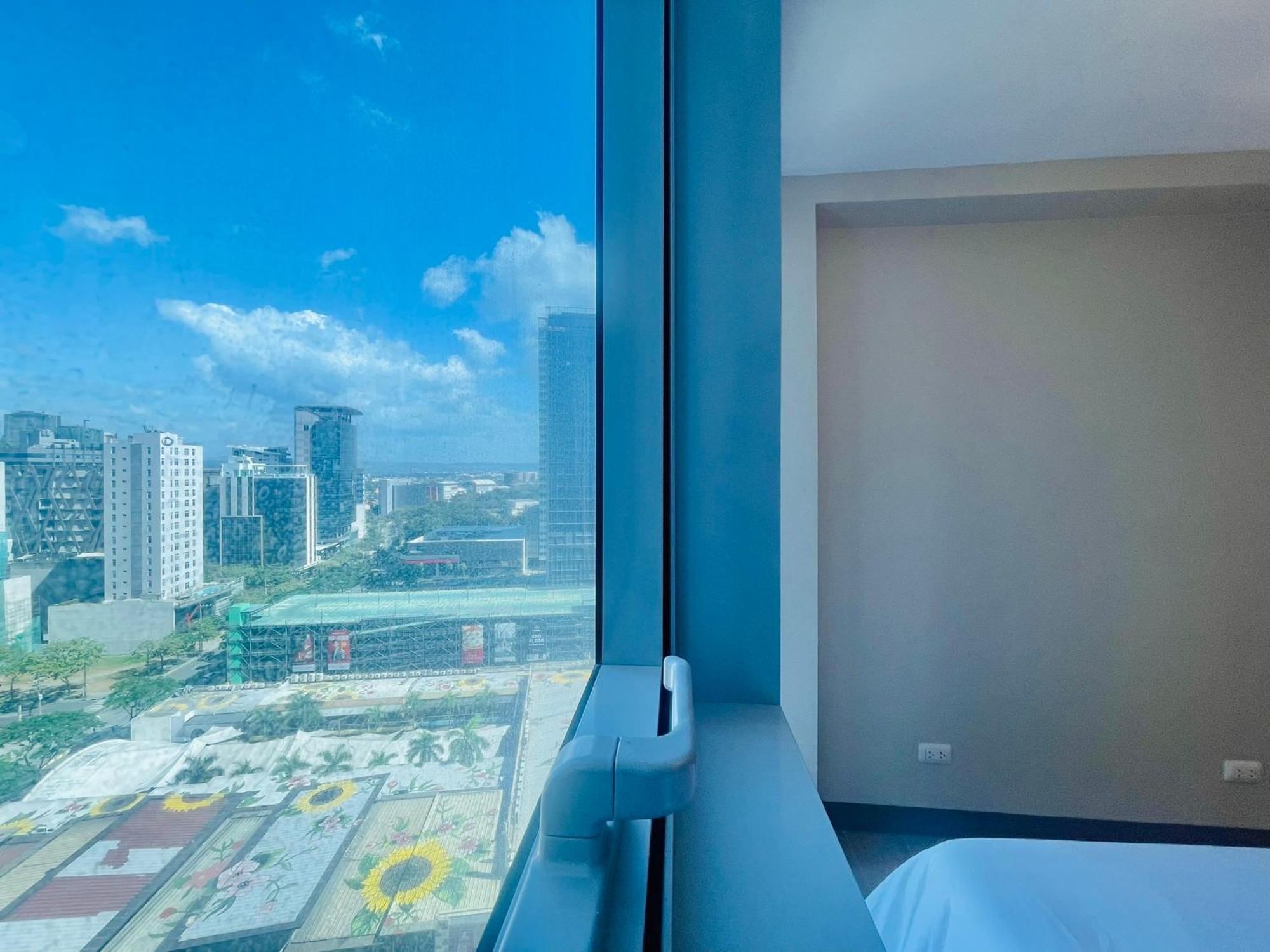 Uptown Parksuites Bgc Taguig Exterior photo